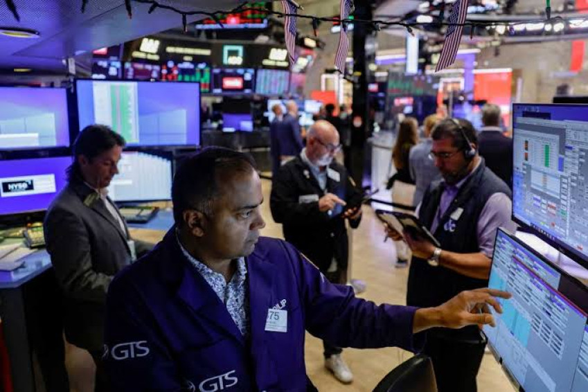 Como o mercado de ações nos EUA resistiu às crises nos preços do petróleo e nos Títulos  do Tesouro em 2026?